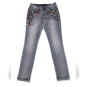 Earl Skinny Jeans with Gorgeous Floral Embroidery,  Size 6 women's
